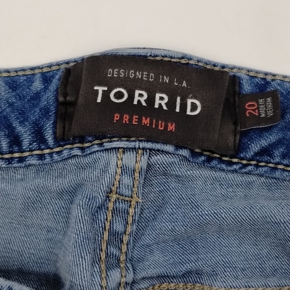 TORRID Premium Jean Shorts Patches & Paint Size 20 Designed in LA 90's - Picture 7 of 14